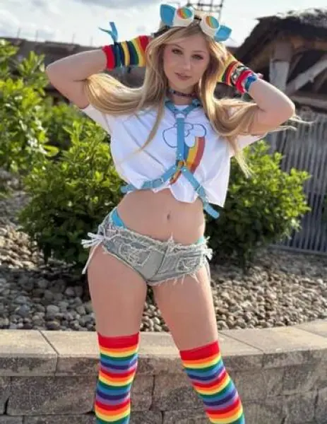 ESENYURT Escort BERRAK - Gerçek Fotoğraflı Doğrulanmış Profil ESENYURT VIP Escort BERRAK - Doğrulanmış Model