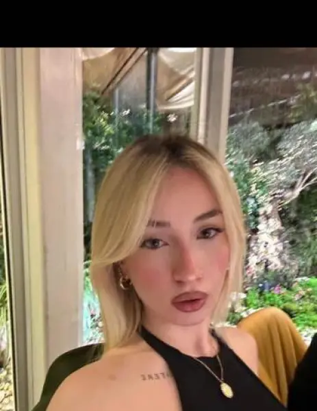 ESENYURT Escort BERNA - Gerçek Fotoğraflı Doğrulanmış Profil ESENYURT VIP Escort BERNA - Doğrulanmış Model